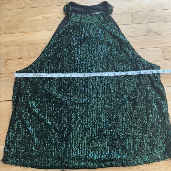 🍂CLEAROUT Green Sequin Halter Top - Cable & Guage - Picture 11 of 12